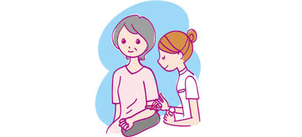 イメージ：看護師に注射を打ってもらう女性